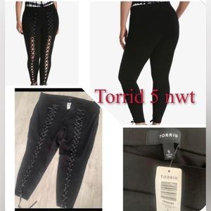 Torrid Size 5 Front Lace Leggings